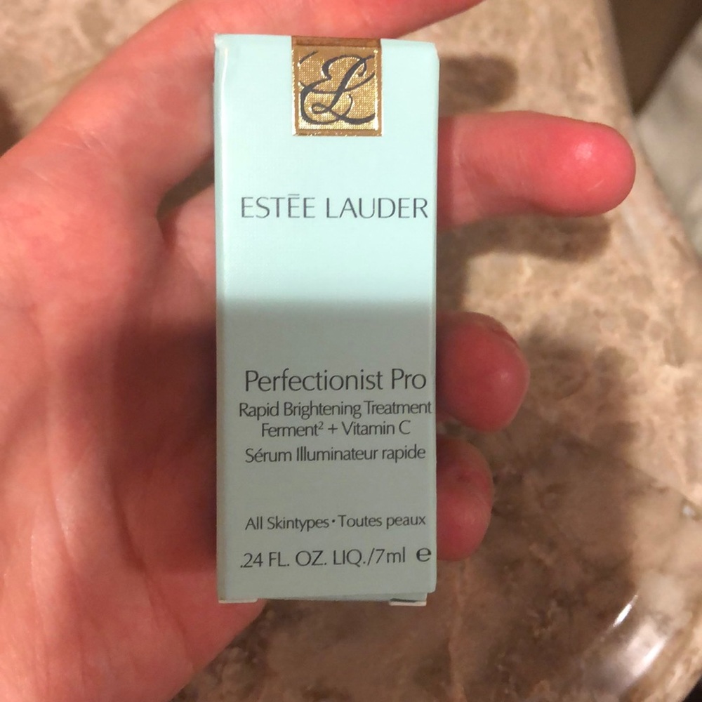Estée Lauder perfectionist pro brightening treat